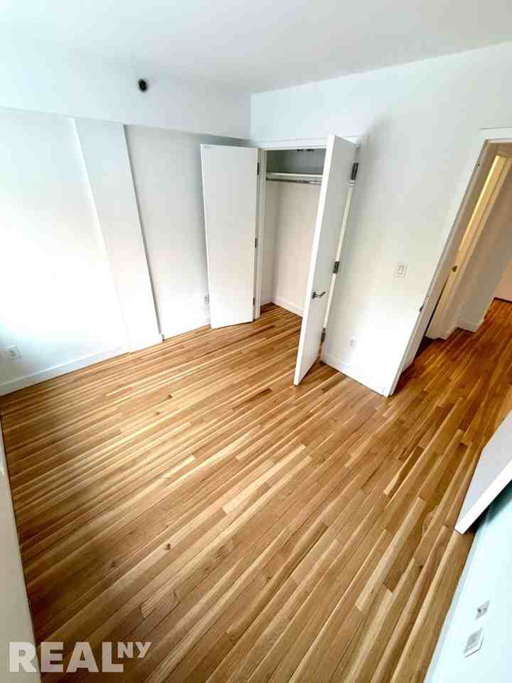 W 15th St #225 - Photo 2 of 7