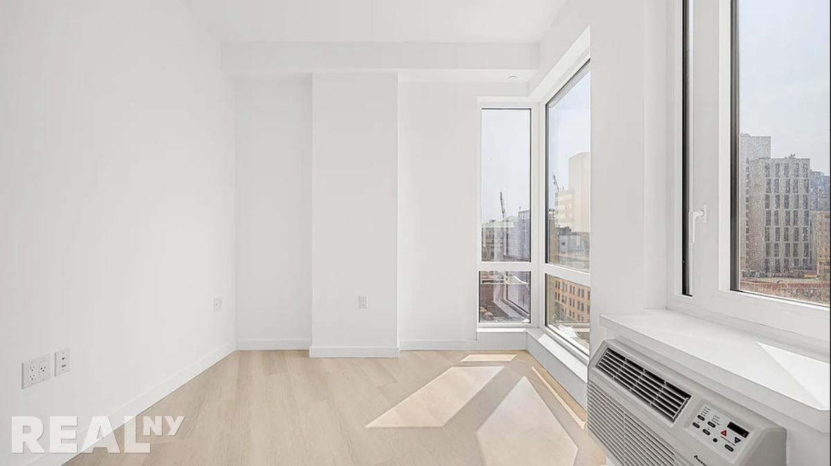 Lawrence St #1303 - Photo 7 of 20