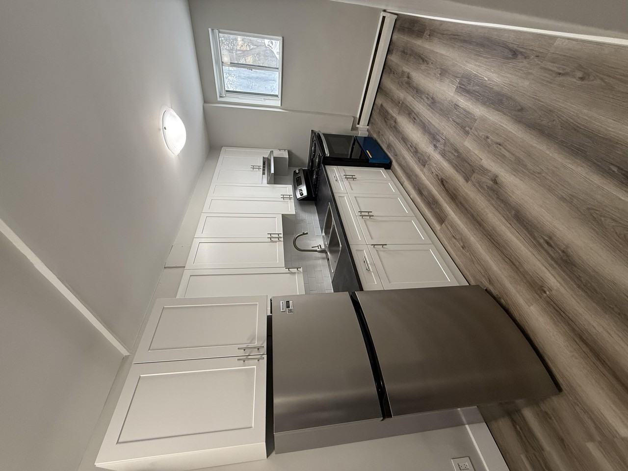 364 Grey Street - Photo 6 of 14