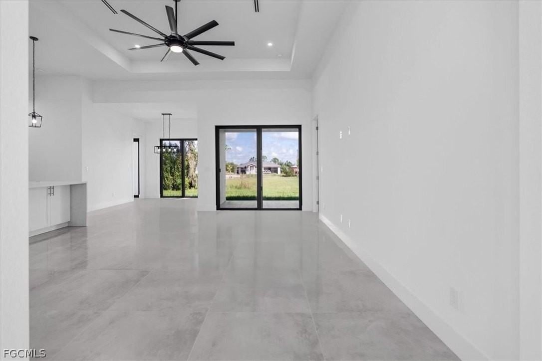 817 Jacaranda Pkwy E - Photo 6 of 8