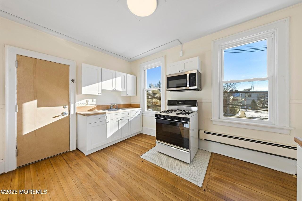 98 1st Ave #2 - Photo 6 of 26