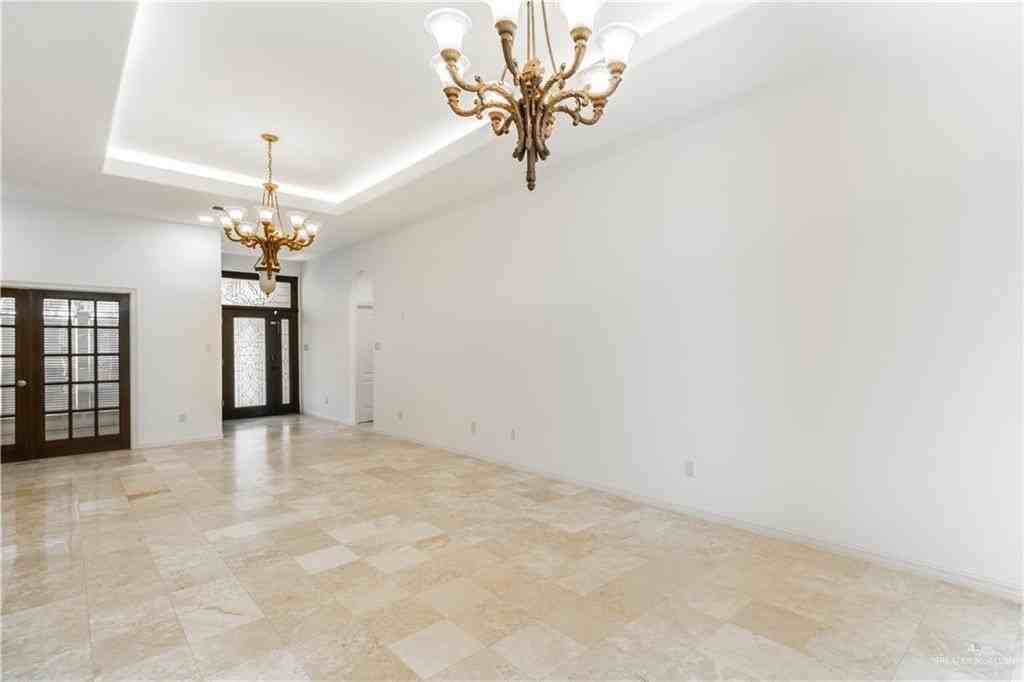 4209 San Roman St - Photo 4 of 22