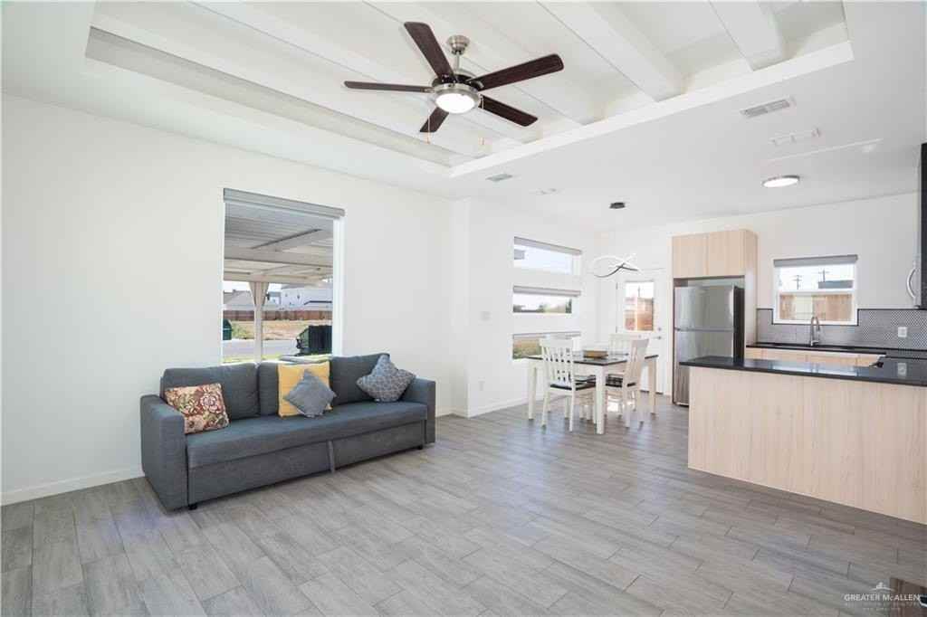 12509 N 40th St #1 - Photo 2 of 26