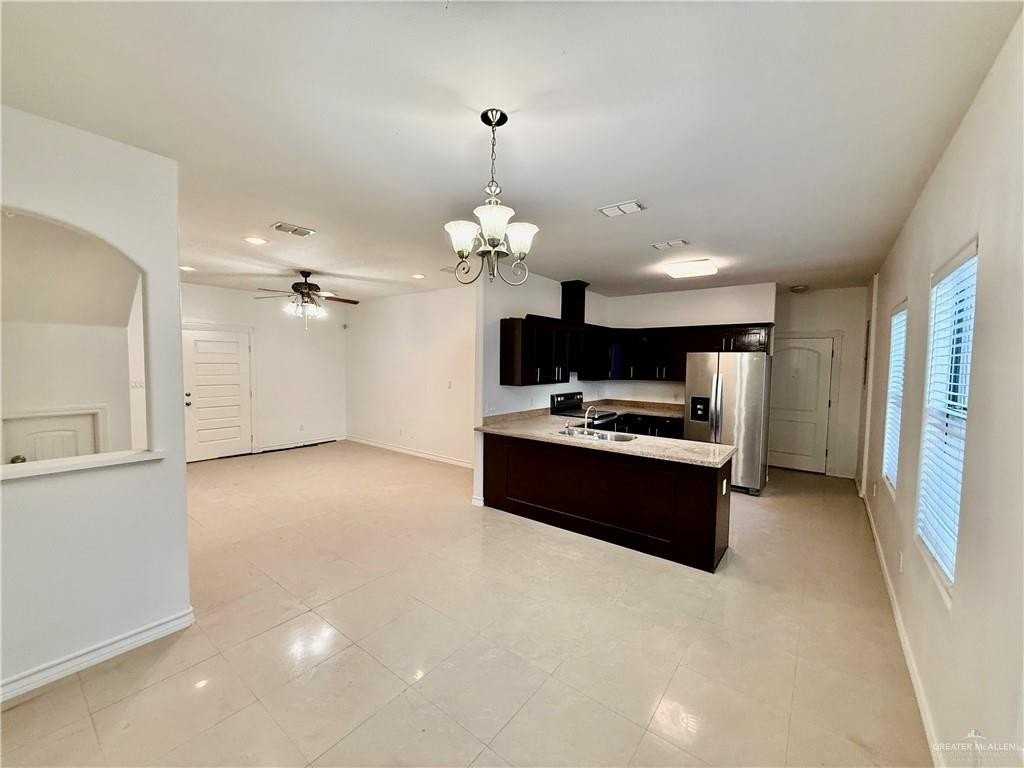 2102 Colorado St - Photo 4 of 15