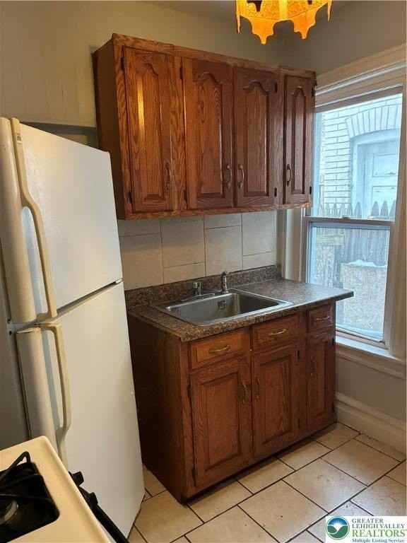 622 N Silk St - Photo 5 of 17