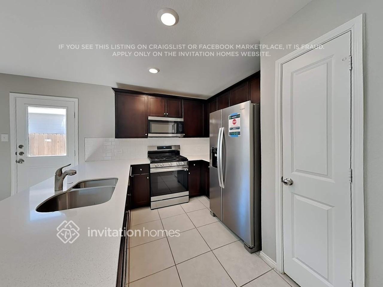 2995 Wallace Wells Ct - Photo 6 of 18