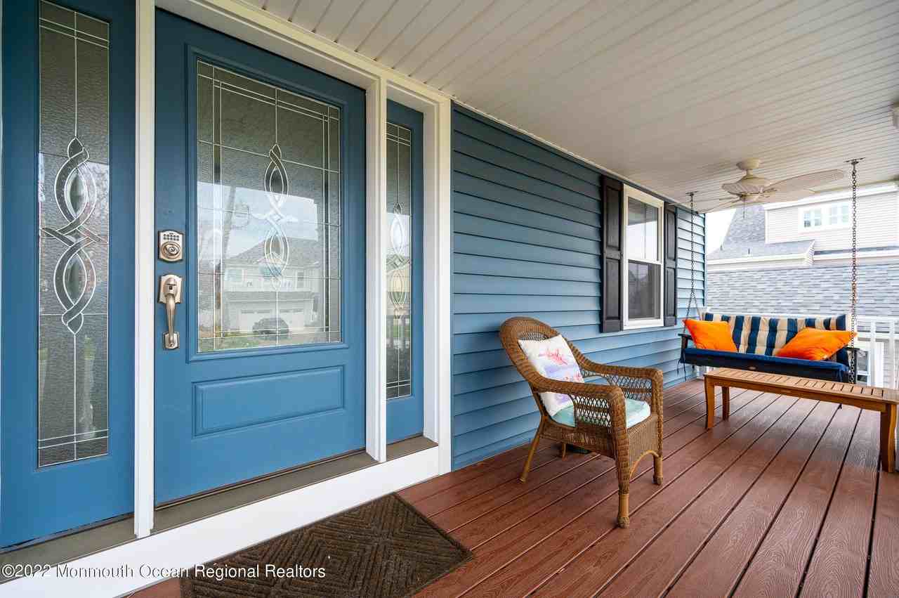 393 E Virginia Ave - Photo 5 of 37