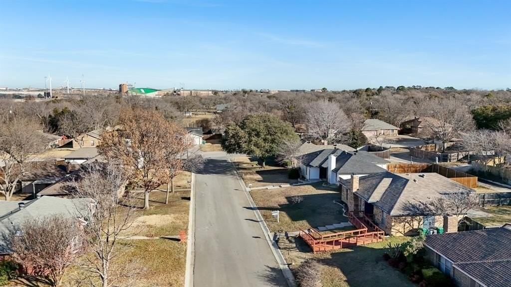 1905 Camellia St - Photo 5 of 23