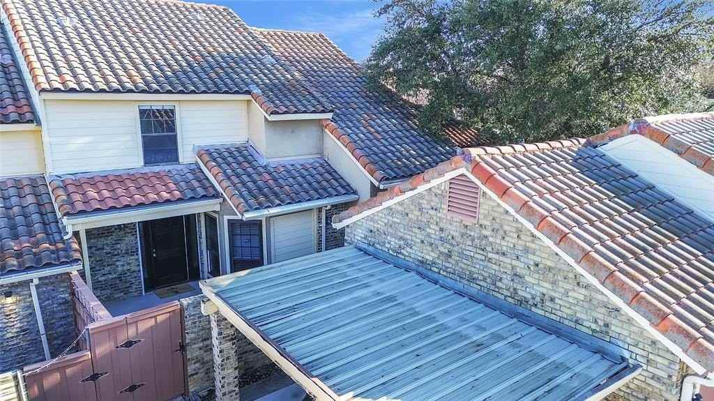 4234 Cuesta Dr - Photo 3 of 38