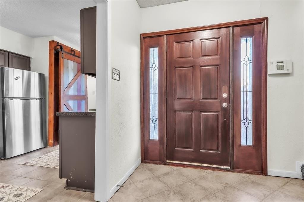 4234 Cuesta Dr - Photo 5 of 38