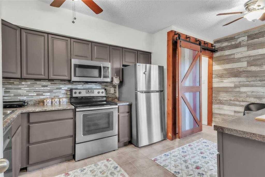 4234 Cuesta Dr - Photo 6 of 38