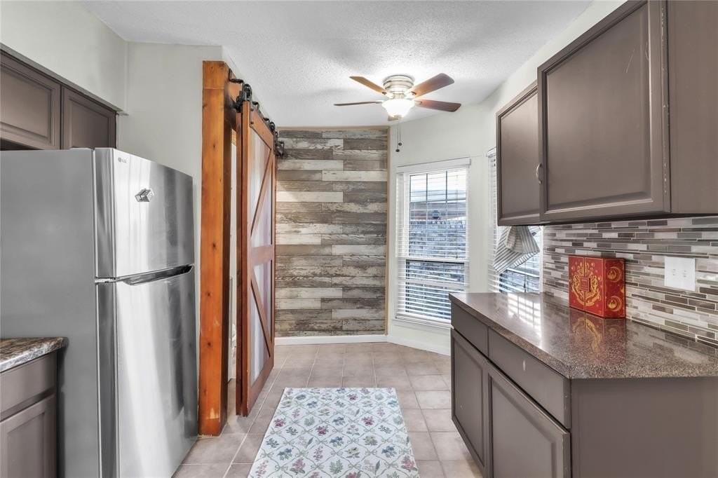 4234 Cuesta Dr - Photo 7 of 38