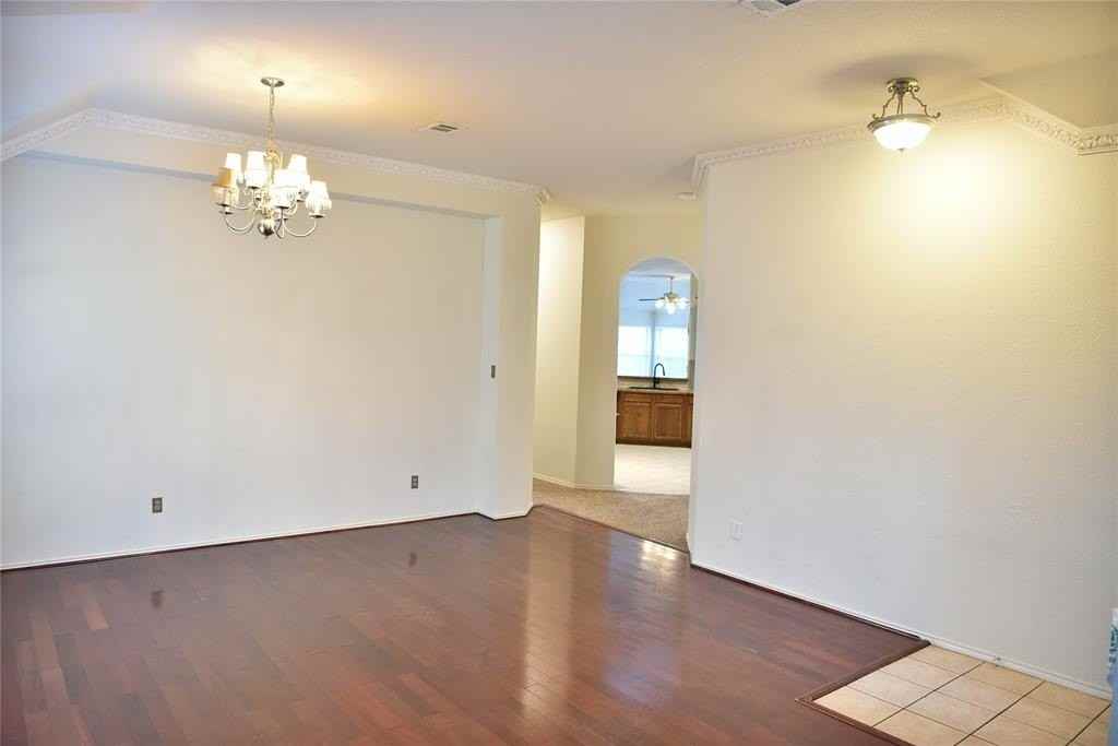 9912 Wyndbrook Dr - Photo 3 of 21