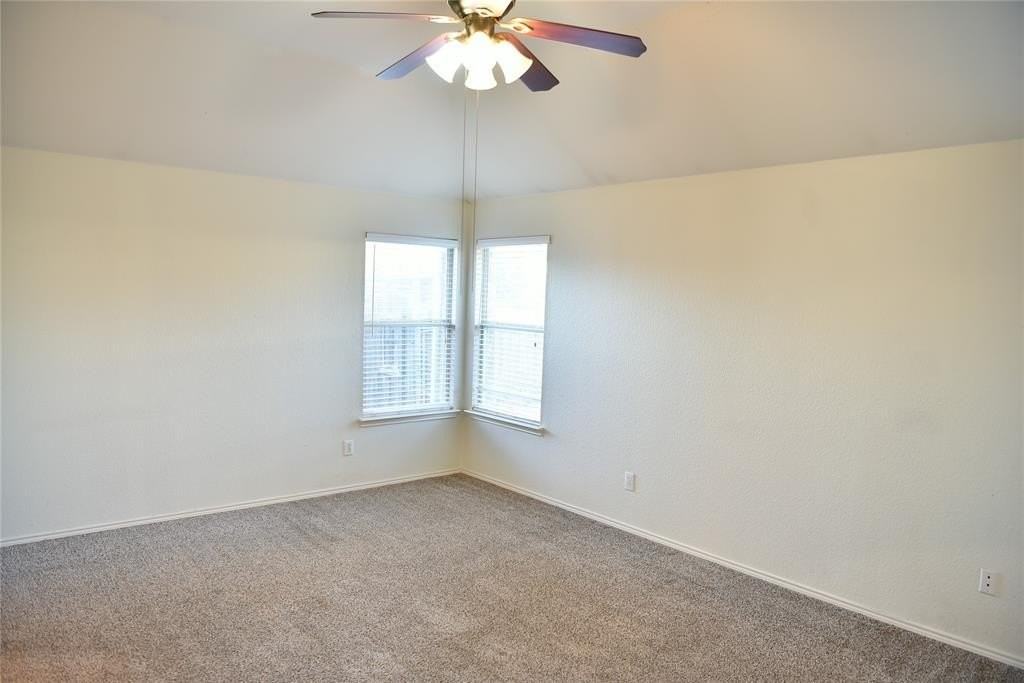 9912 Wyndbrook Dr - Photo 6 of 21