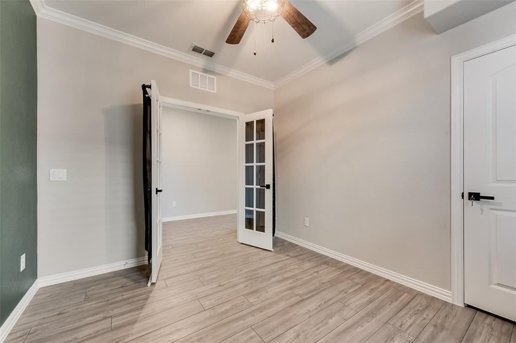 1116 Rumble Dr - Photo 5 of 33