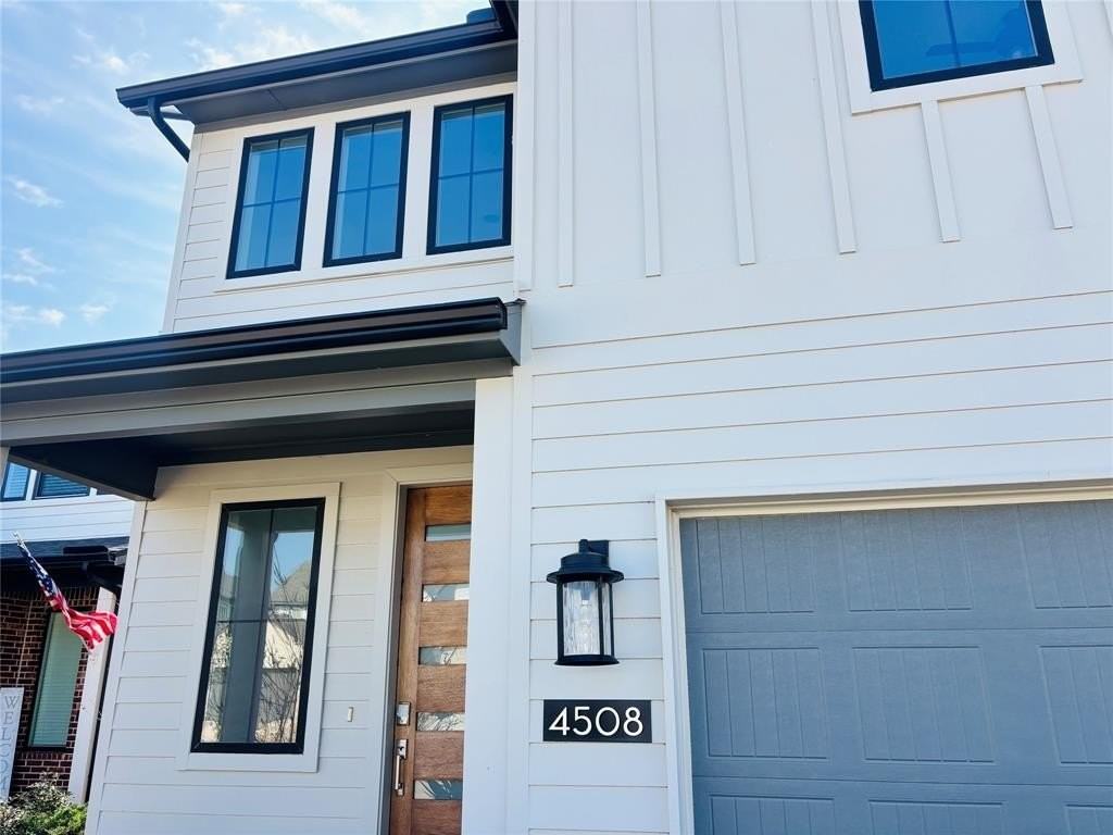 4508 Hogans Alley Dr - Photo 4 of 30