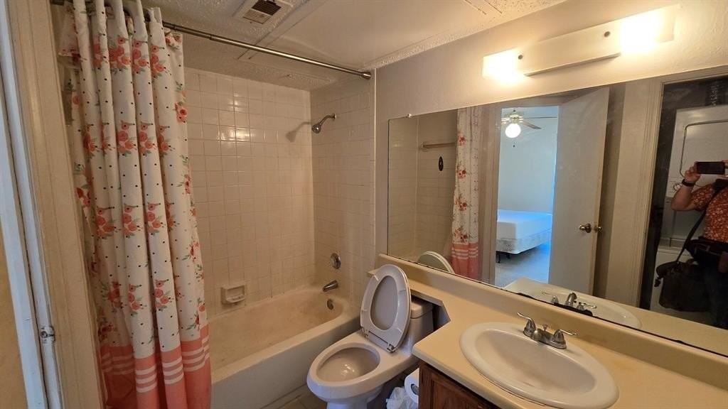 18333 Roehampton Dr #1028 - Photo 5 of 8