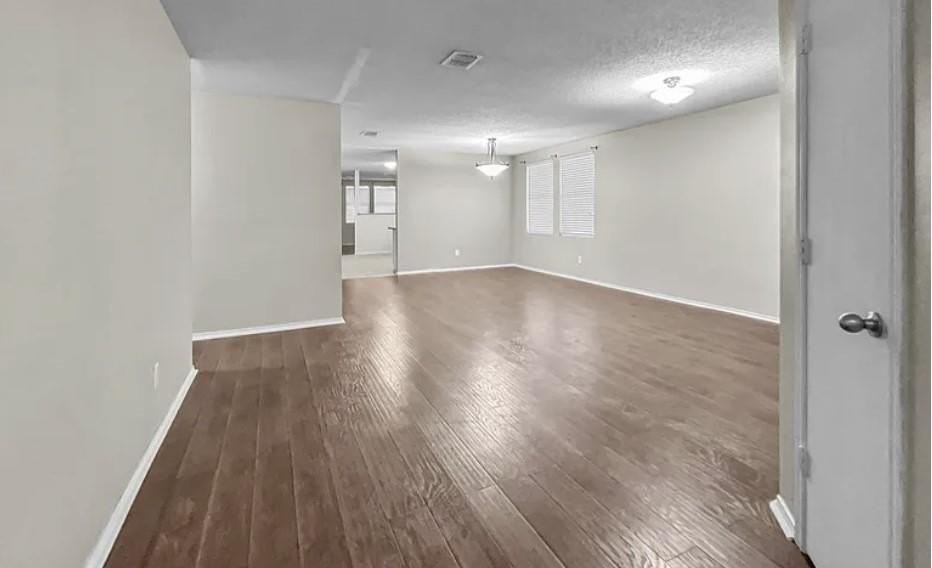 808 Bessemer Dr - Photo 3 of 17