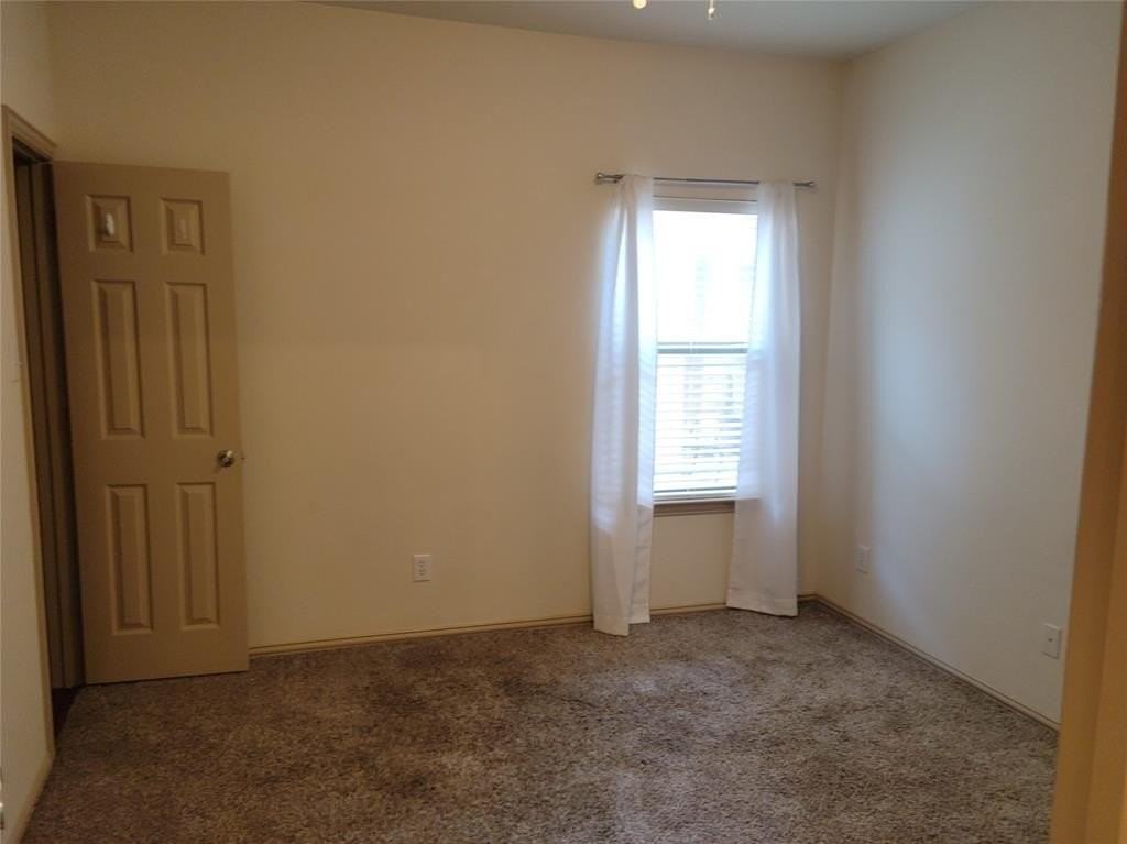 8201 Olympia Dr - Photo 5 of 21