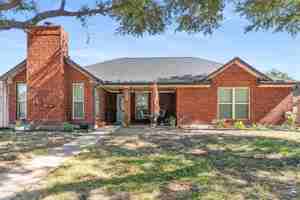 featured image of 1505 Clover Dr