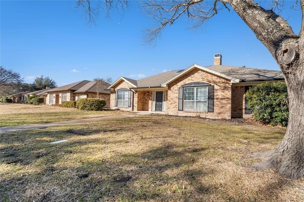 1809 Duke Dr - Photo 2 of 21