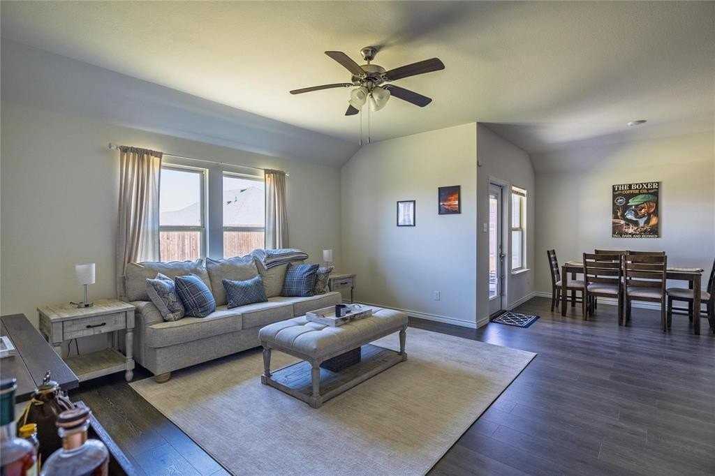 1603 Sunny Grove Dr - Photo 3 of 25