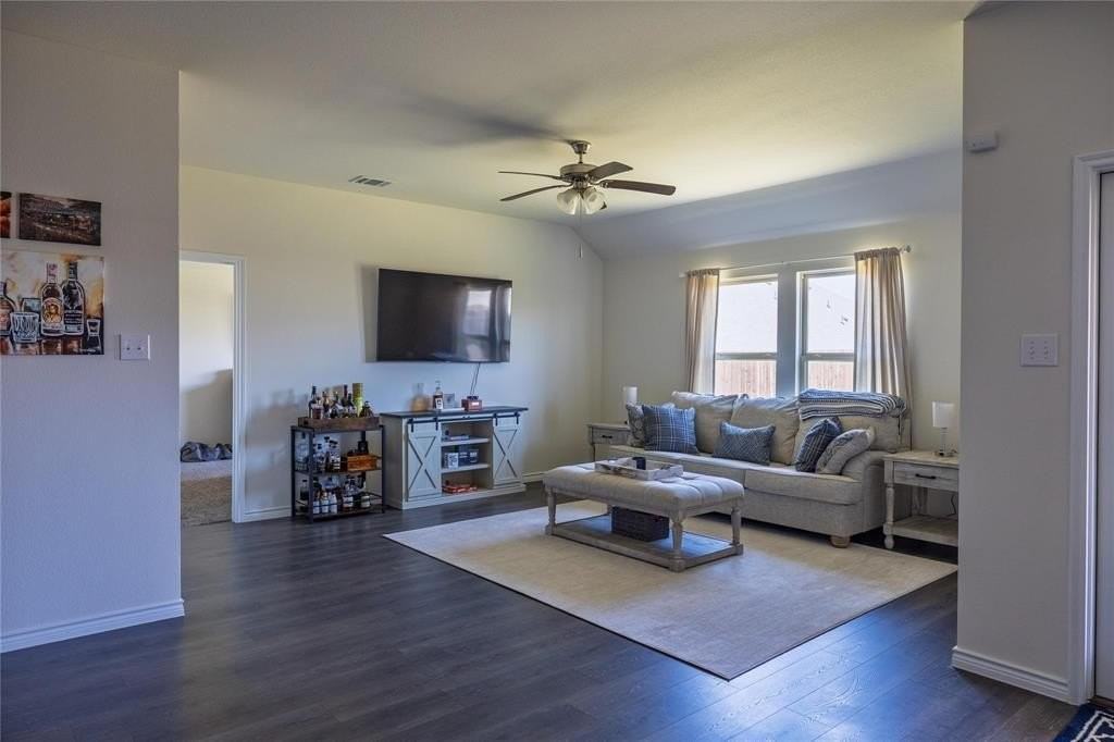 1603 Sunny Grove Dr - Photo 4 of 25