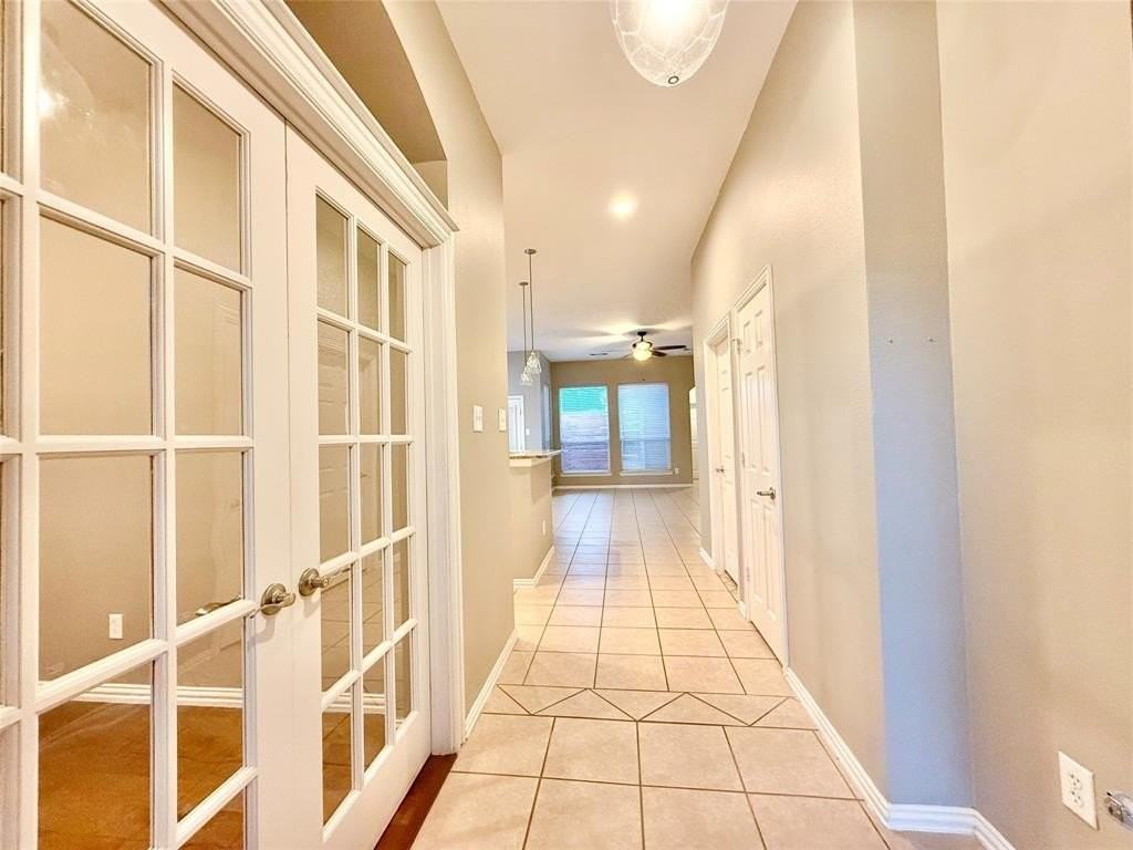 2916 Red Wolf Dr - Photo 3 of 23