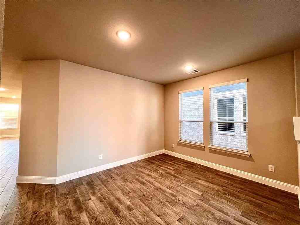 2803 Woodland Ct - Photo 3 of 30