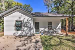 featured image of 6150 Shawnee Dr