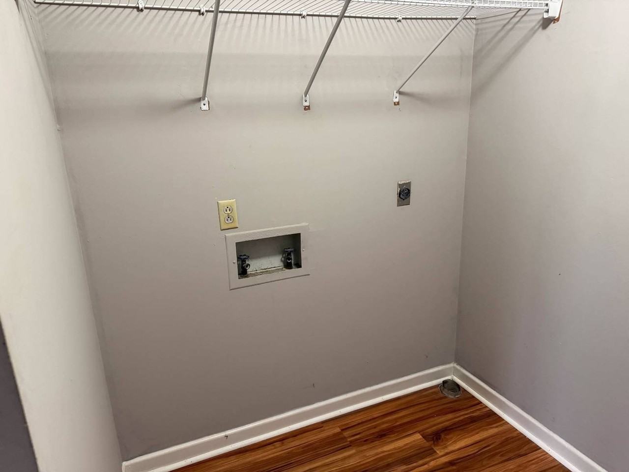 2110 E Raccoon Valley Dr #1 - Photo 7 of 12