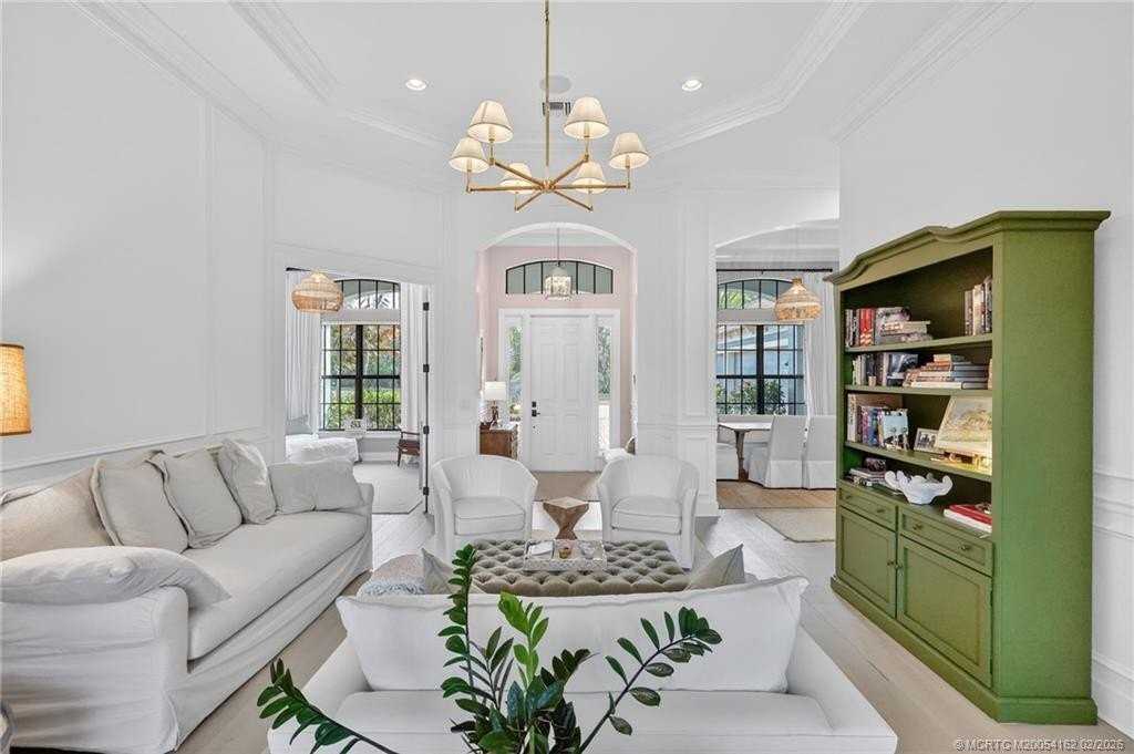 5407 Sw Pomegranate Way - Photo 3 of 39