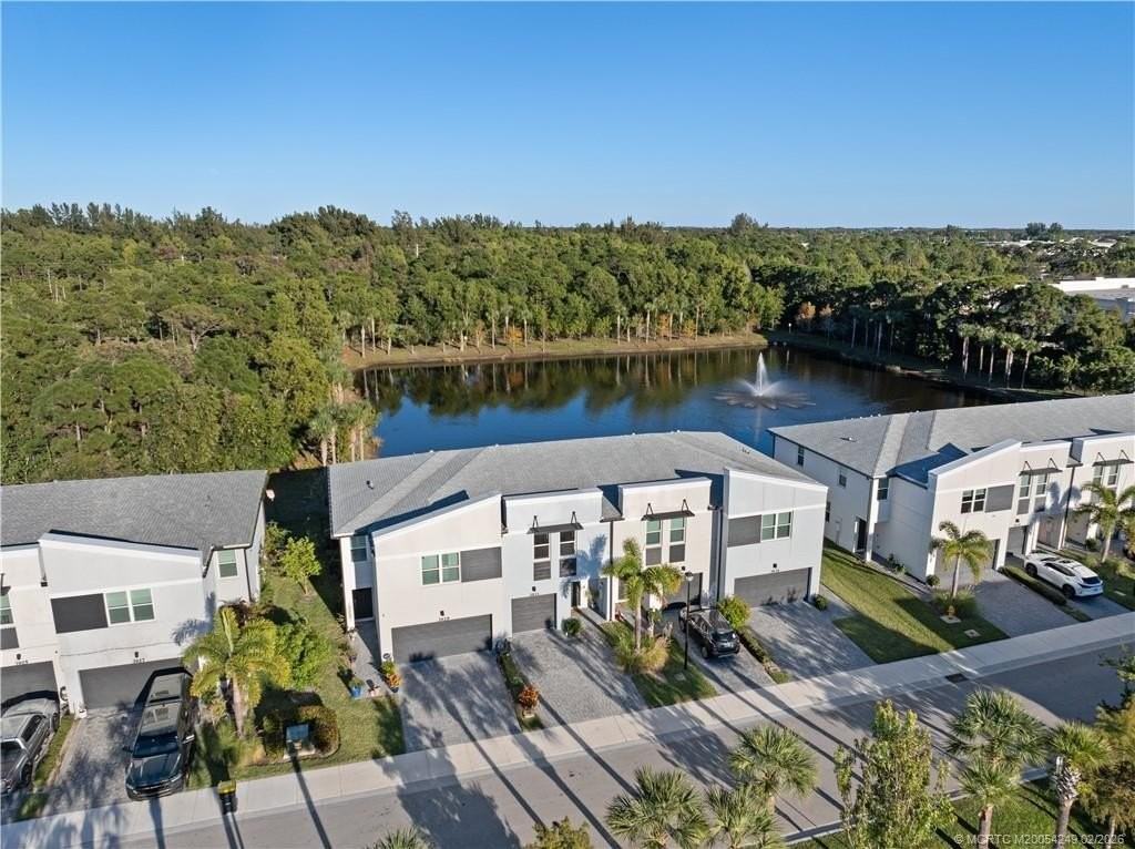 3931 Se Mentmore Ln - Photo 4 of 44