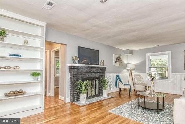 14100 Rectory Ln - Photo 4 of 9