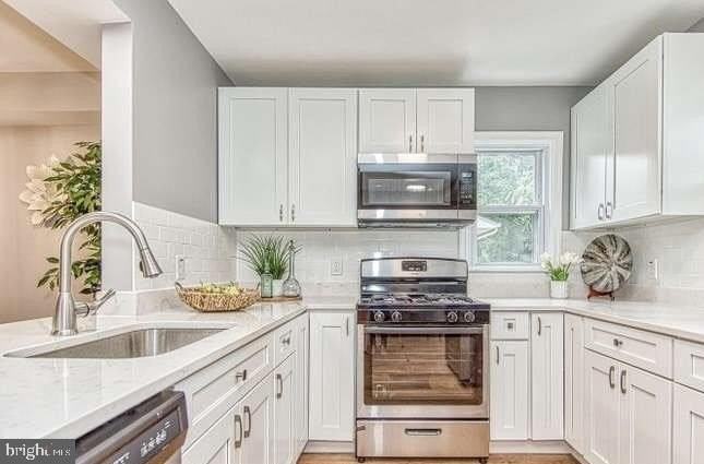 14100 Rectory Ln - Photo 6 of 9