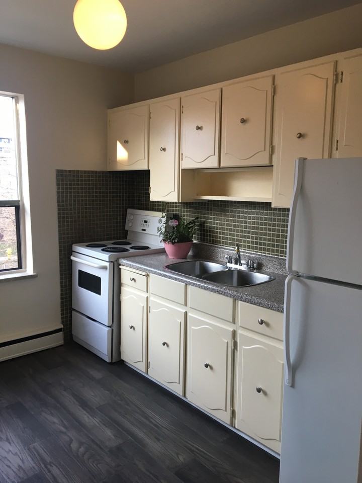 305 Saguenay Avenue #2 - Photo 6 of 12