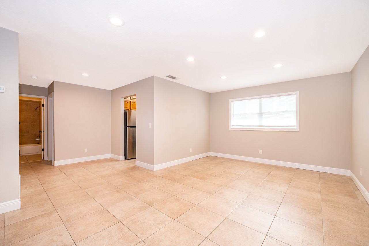 700 Magnolia Avenue - Photo 2 of 10