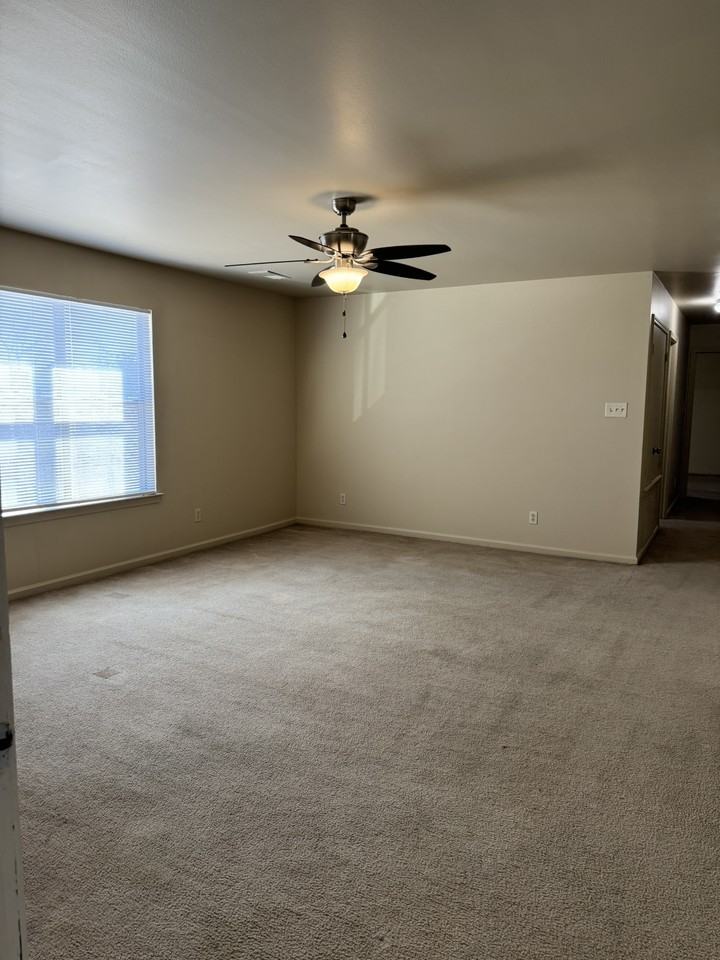 Springvale Apartments - Photo 3 of 12