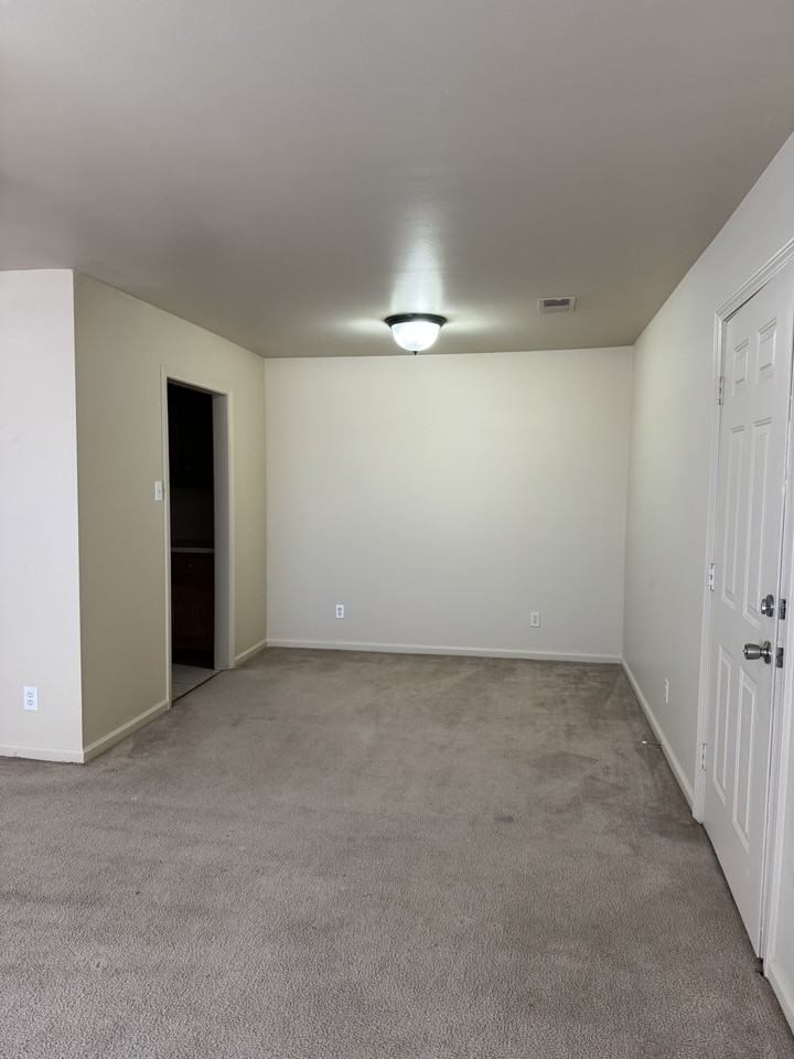 Springvale Apartments - Photo 4 of 12