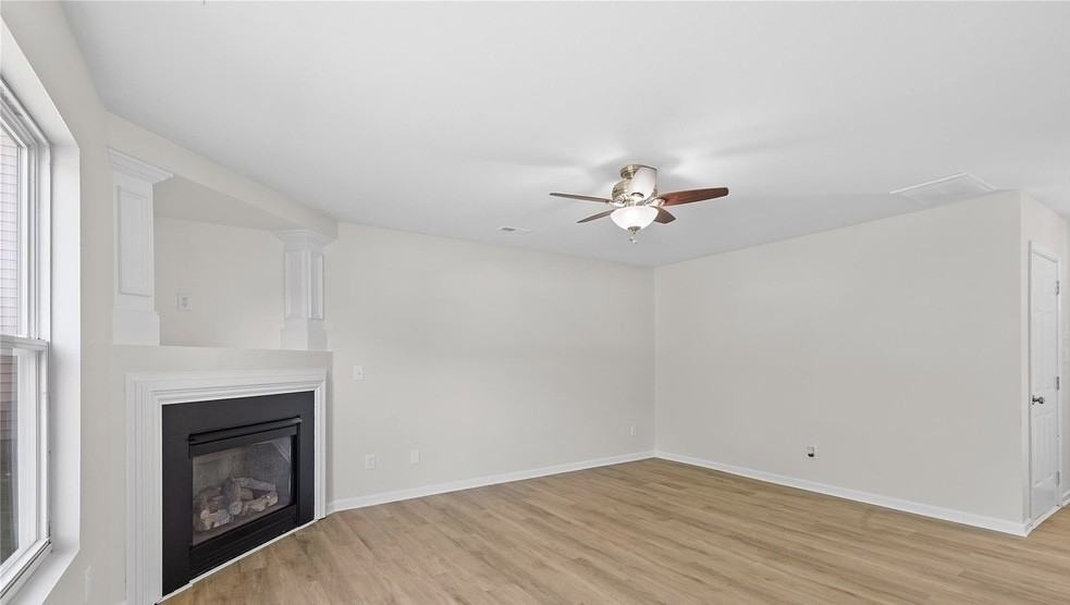 2708 N Valley Ct - Photo 7 of 19