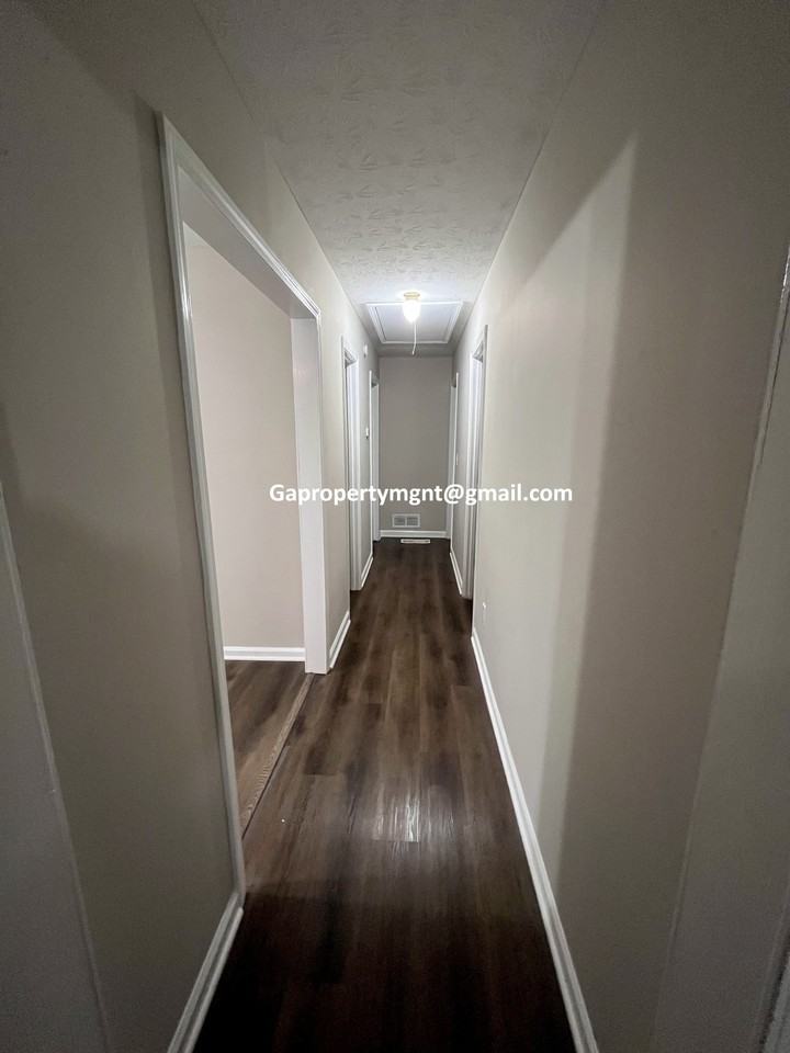 231 Waddell Dr - Photo 6 of 10