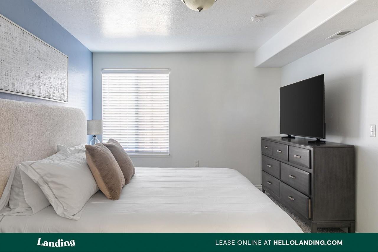 5657 West Barn Rd - Photo 4 of 50