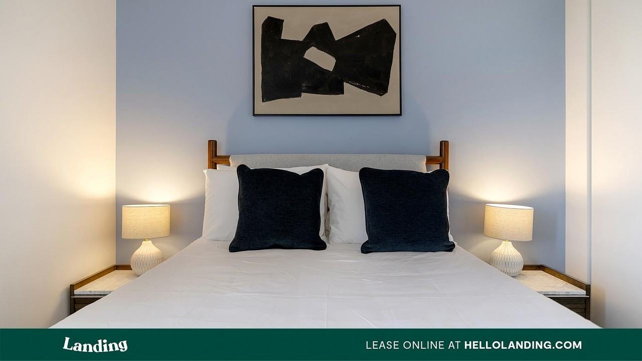 513 S Damen Ave - Photo 6 of 50