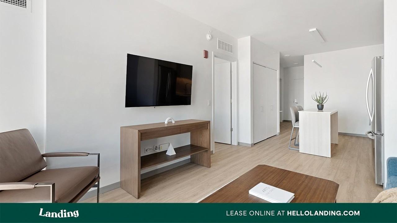 513 S Damen Ave - Photo 6 of 50