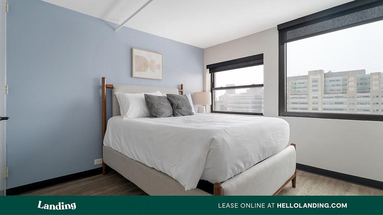 1922 W Ogden Ave - Photo 3 of 50