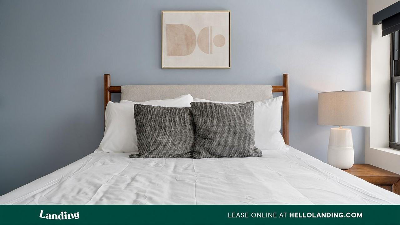 1922 W Ogden Ave - Photo 5 of 50