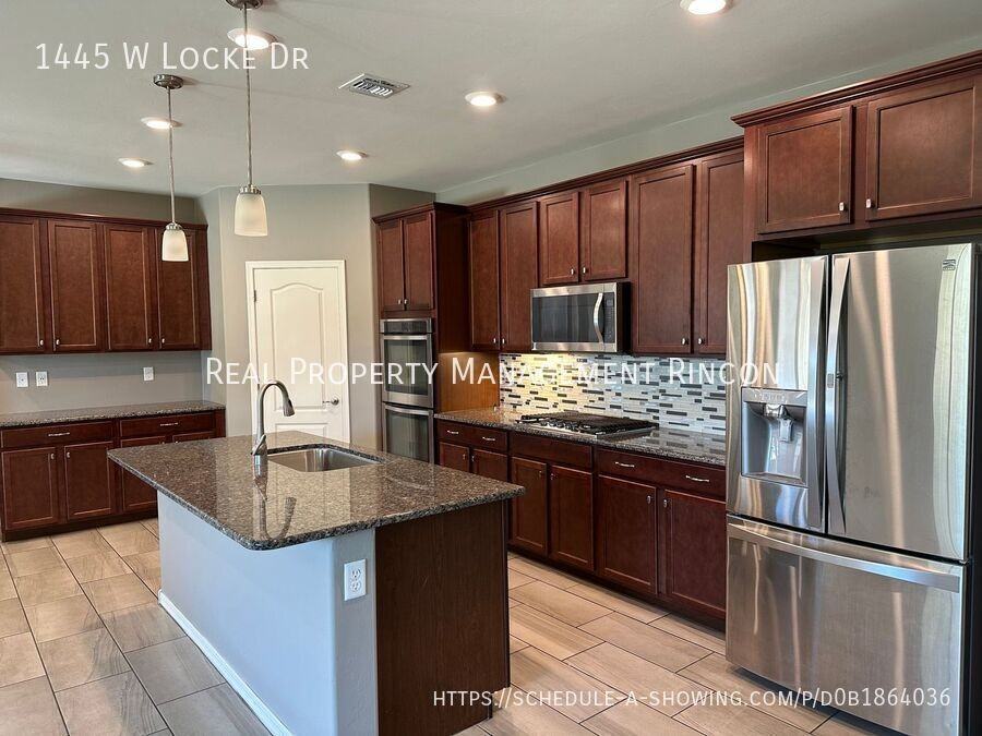 1445 W Locke Dr - Photo 5 of 26