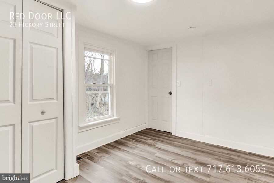 23 Hickory St - Photo 5 of 25