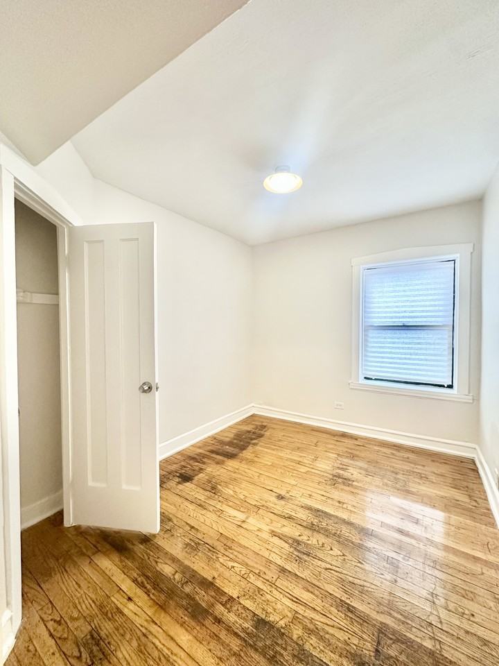 1331 N Lorel Ave #1 - Photo 7 of 11