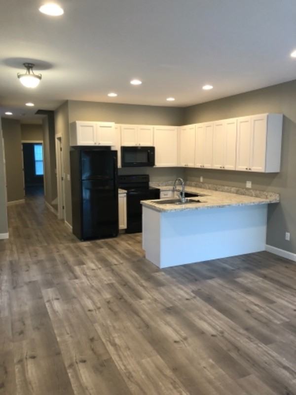 628 Davis St - Photo 2 of 17